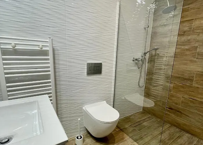 Sokola Blisko Szpital Im M Kopernika, Orientarium Zoo, Atlas Arena, Ec1, Mandoria