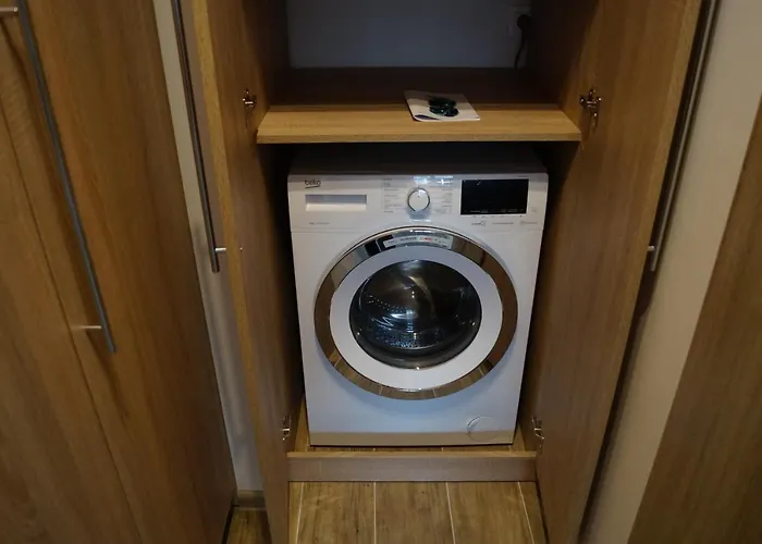 Sokola Blisko Szpital Im M Kopernika, Orientarium Zoo, Atlas Arena, Ec1, Mandoria Lejlighed *